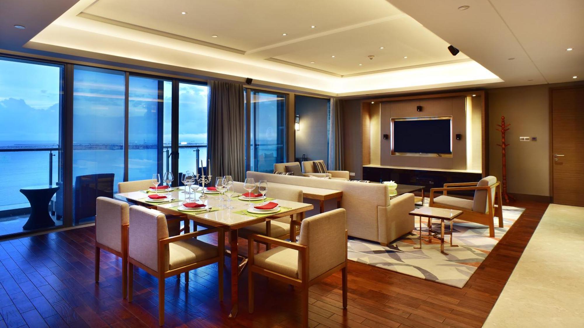 Holiday Inn Haikou West Coast By Ihg Esterno foto