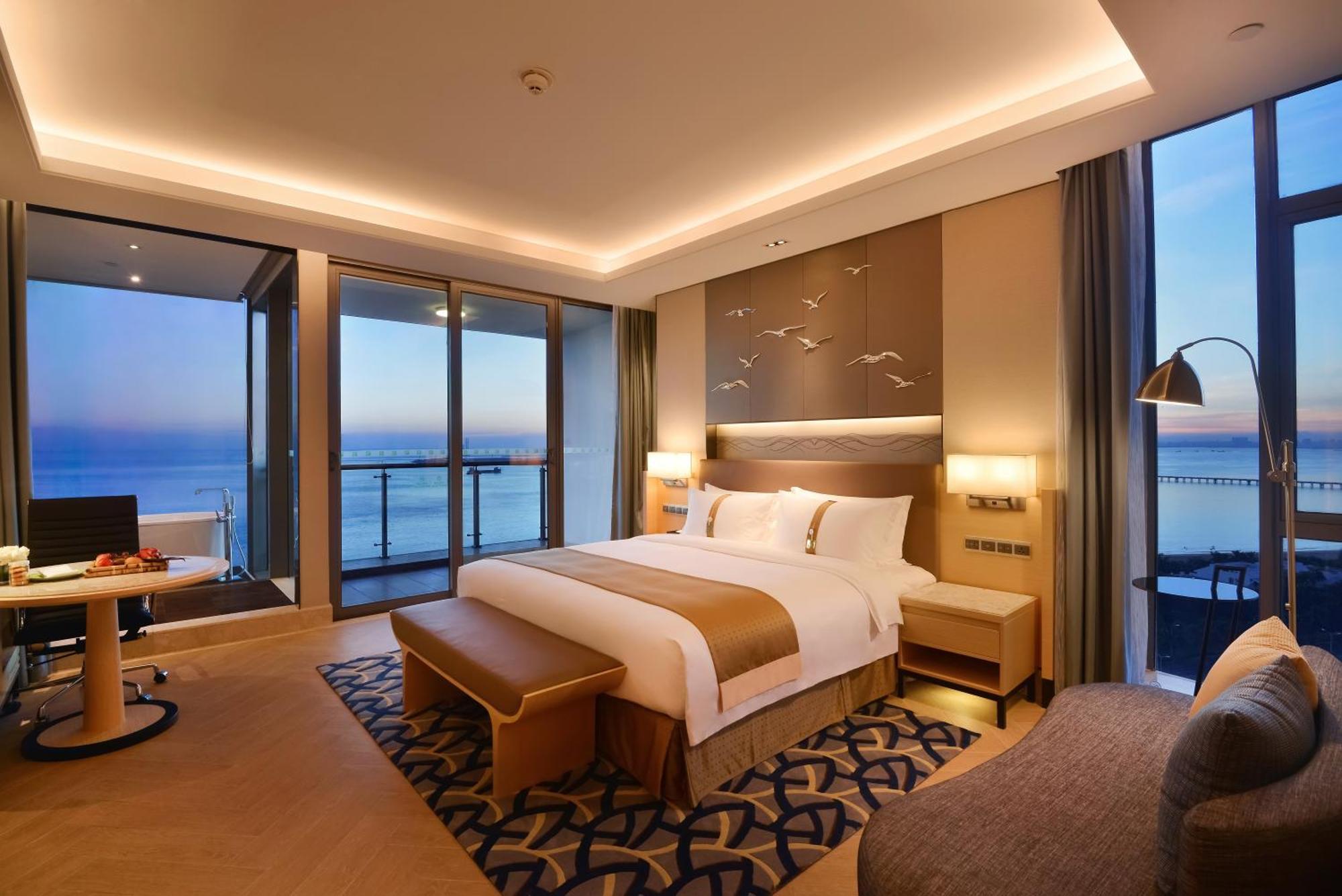 Holiday Inn Haikou West Coast By Ihg Esterno foto