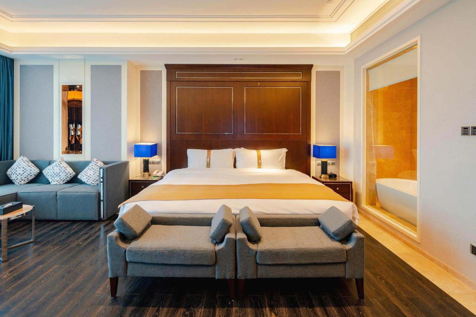 Holiday Inn Haikou West Coast By Ihg Esterno foto