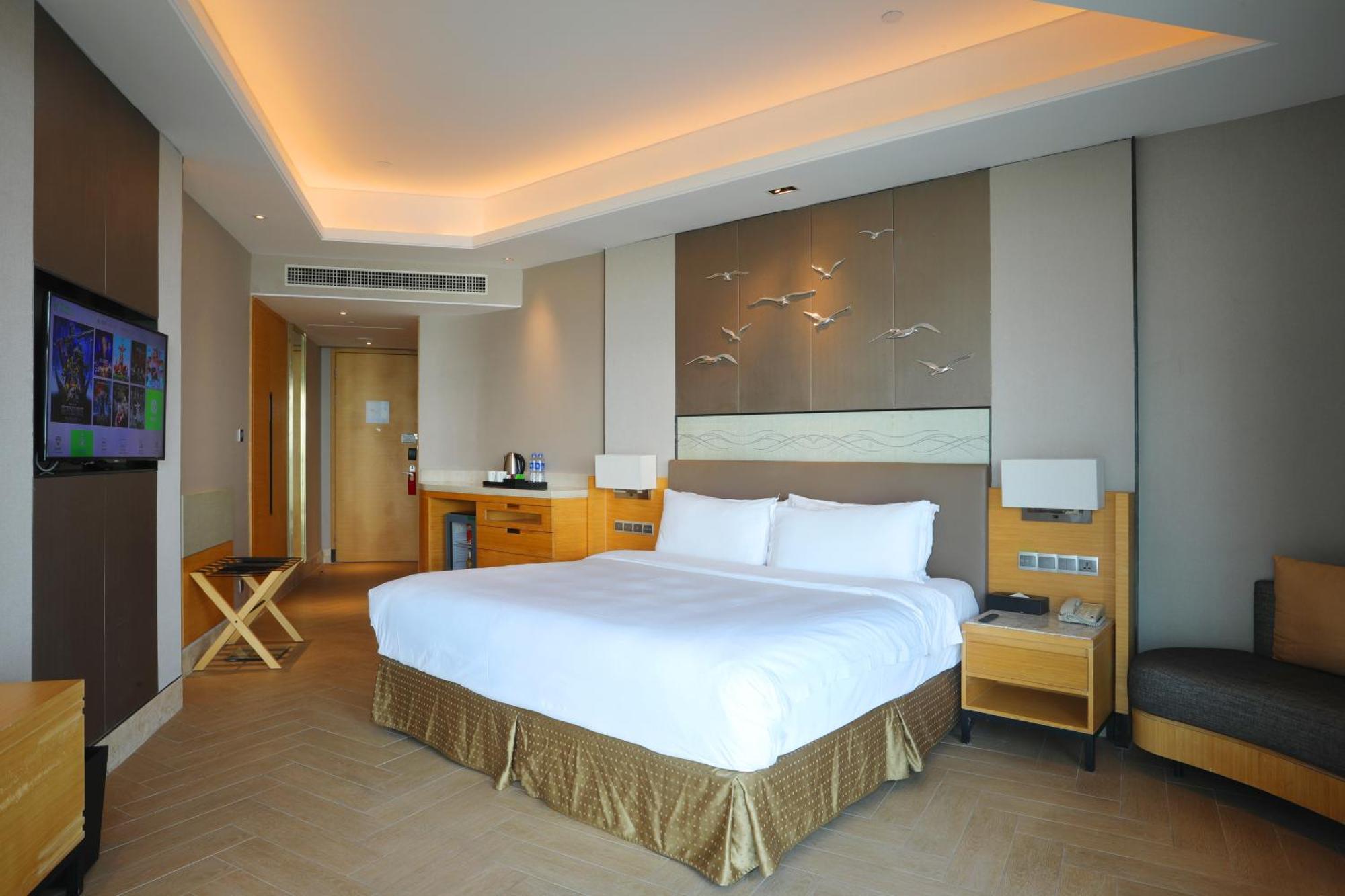 Holiday Inn Haikou West Coast By Ihg Esterno foto